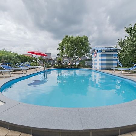 B&B Casa Roman & Vakantiewoning Voor 1 Pers Tot Max 32 Personen Zonhoven Exteriör bild