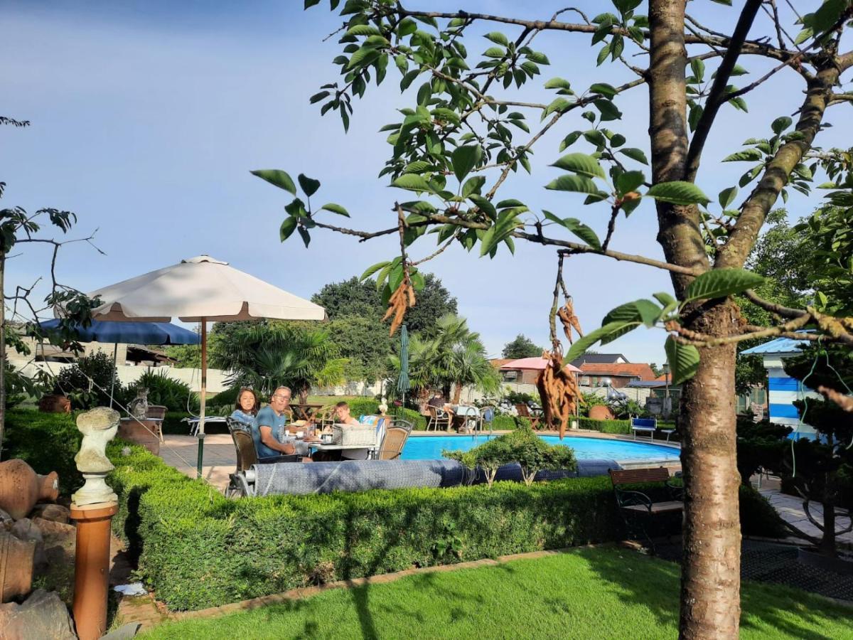 B&B Casa Roman & Vakantiewoning Voor 1 Pers Tot Max 32 Personen Zonhoven Exteriör bild