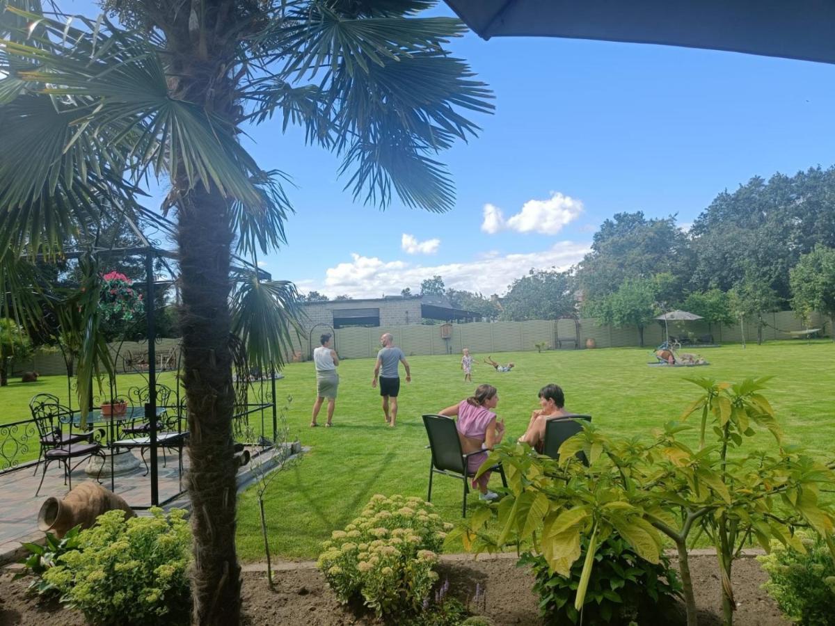 B&B Casa Roman & Vakantiewoning Voor 1 Pers Tot Max 32 Personen Zonhoven Exteriör bild