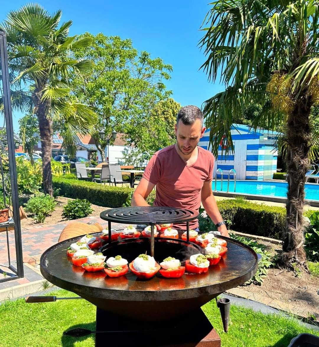 B&B Casa Roman & Vakantiewoning Voor 1 Pers Tot Max 32 Personen Zonhoven Exteriör bild