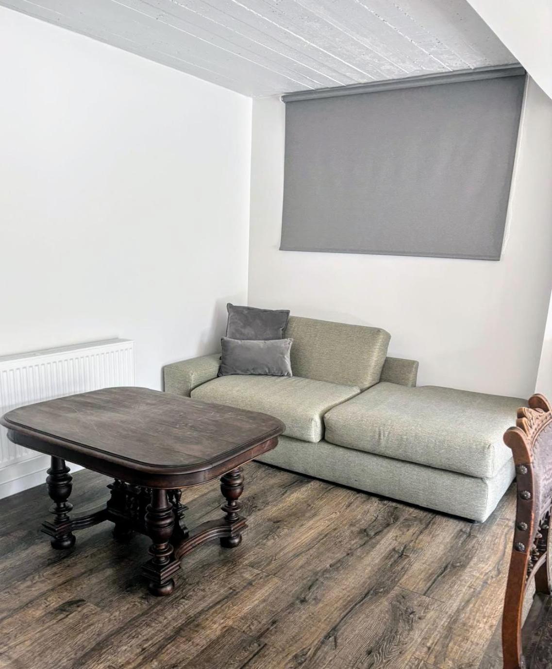 B&B Casa Roman & Vakantiewoning Voor 1 Pers Tot Max 32 Personen Zonhoven Exteriör bild