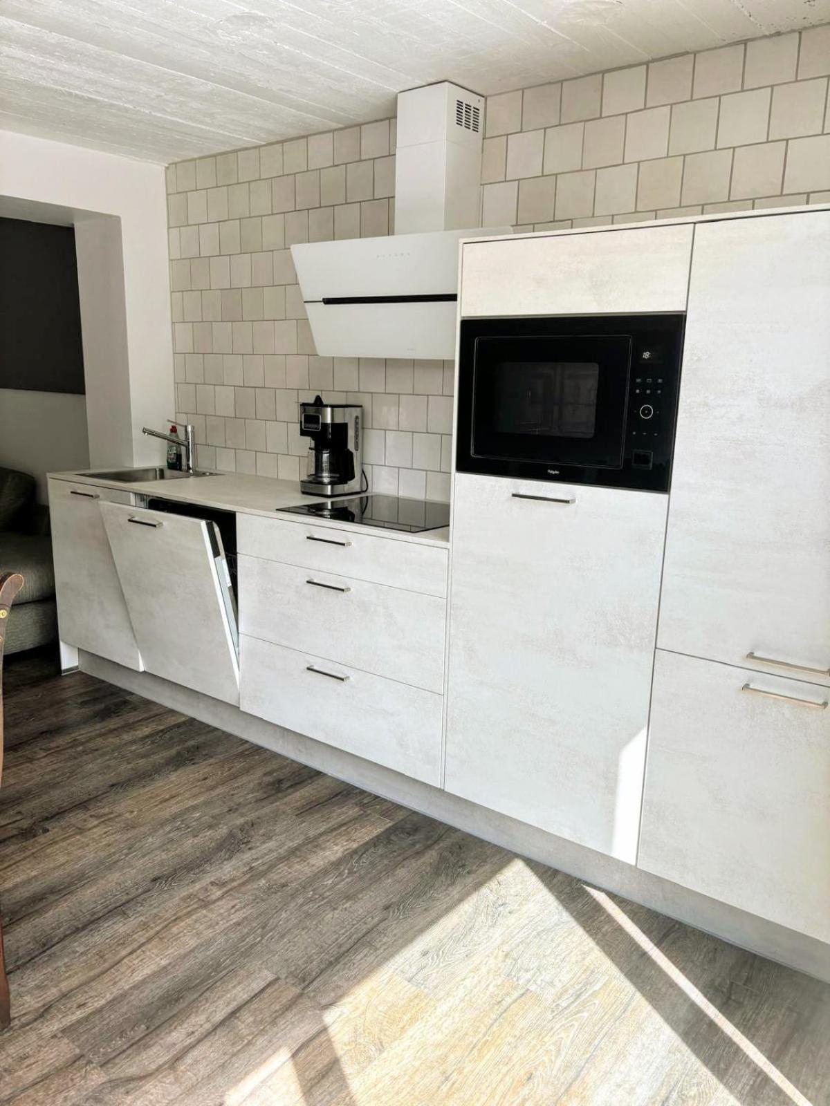 B&B Casa Roman & Vakantiewoning Voor 1 Pers Tot Max 32 Personen Zonhoven Exteriör bild