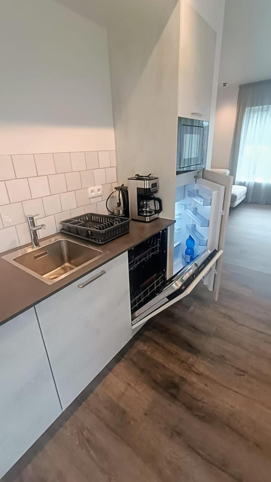 B&B Casa Roman & Vakantiewoning Voor 1 Pers Tot Max 32 Personen Zonhoven Exteriör bild