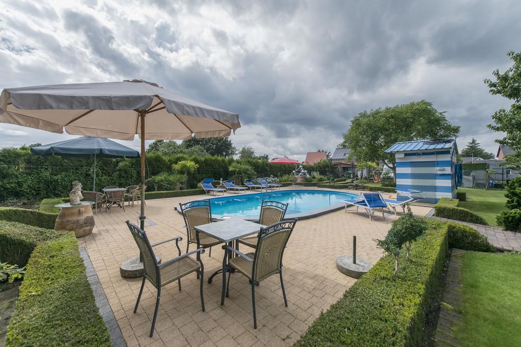 B&B Casa Roman & Vakantiewoning Voor 1 Pers Tot Max 32 Personen Zonhoven Exteriör bild